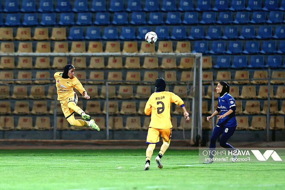 德甲战报：汉堡 2-1 科隆